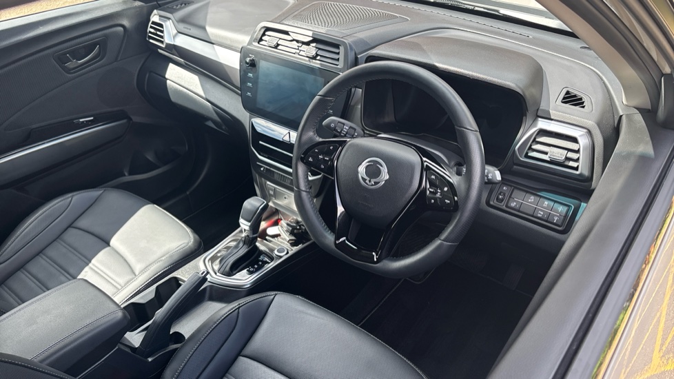 Kgm Tivoli 1.5 K40 5dr Auto Petrol Hatchback - Image 11