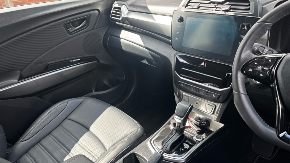 Kgm Tivoli 1.5 K40 5dr Auto Petrol Hatchback - Image 14