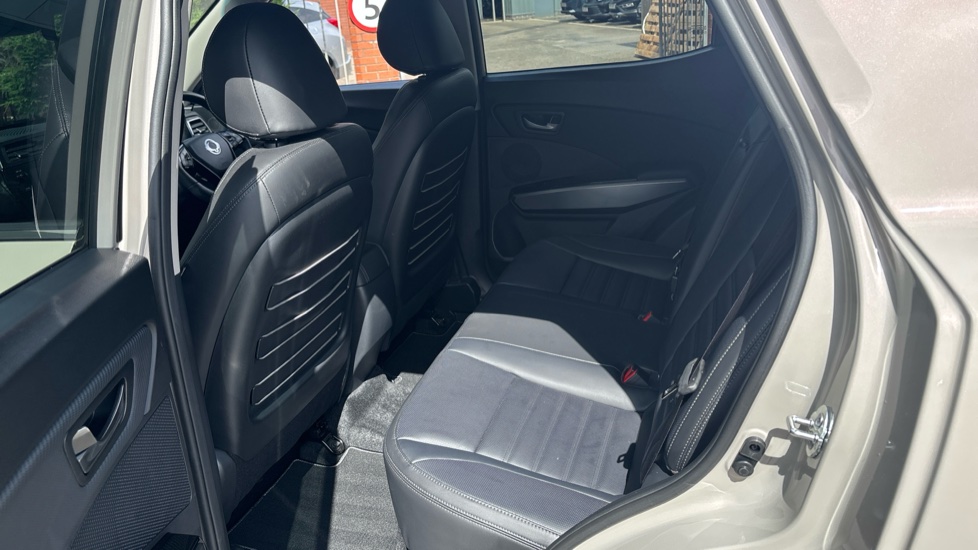 Kgm Tivoli 1.5 K40 5dr Auto Petrol Hatchback - Image 16