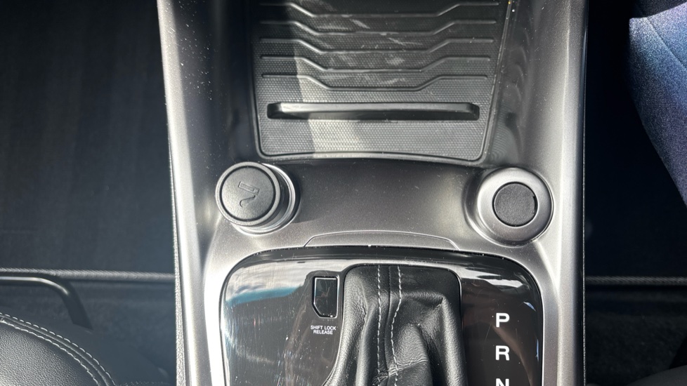 Kgm Tivoli 1.5 K40 5dr Auto Petrol Hatchback - Image 39