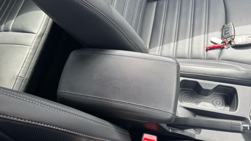 Kgm Tivoli 1.5 K40 5dr Auto Petrol Hatchback - Image 42