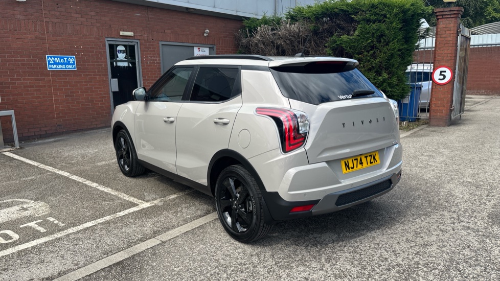 Kgm Tivoli 1.5 K40 5dr Auto Petrol Hatchback - Image 49