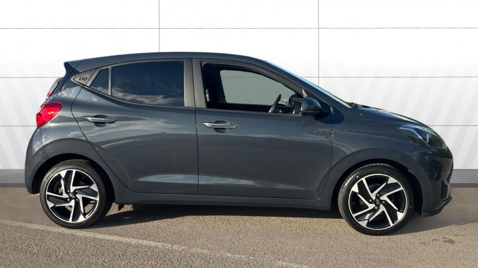 Hyundai i10 1.0 MPi Premium 5dr Petrol Hatchback - Image 5