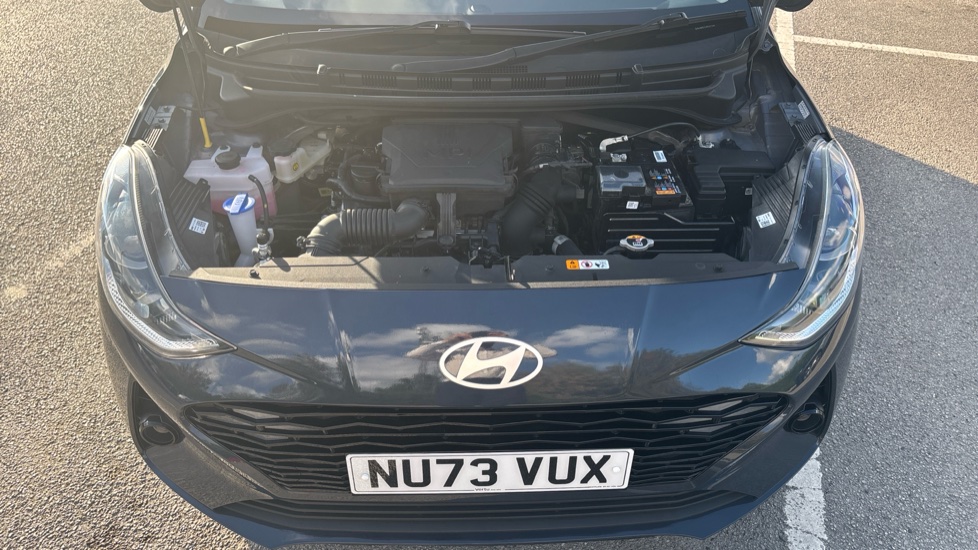 Hyundai i10 1.0 MPi Premium 5dr Petrol Hatchback - Image 8