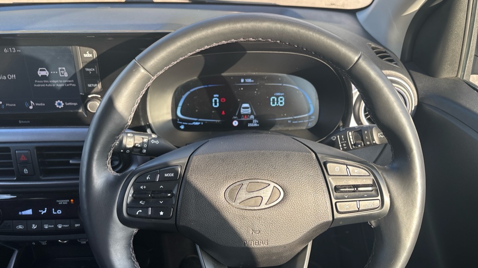 Hyundai i10 1.0 MPi Premium 5dr Petrol Hatchback - Image 21
