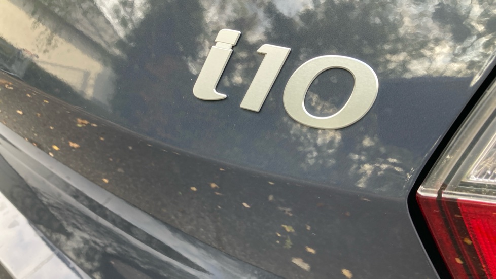 Hyundai i10 1.0 MPi Premium 5dr Petrol Hatchback - Image 51