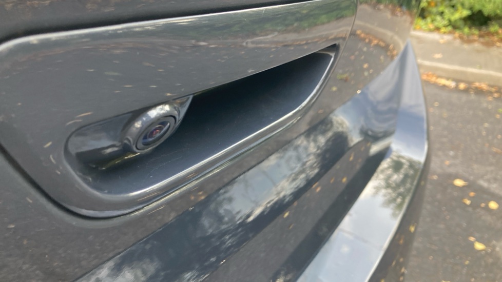 Hyundai i10 1.0 MPi Premium 5dr Petrol Hatchback - Image 53
