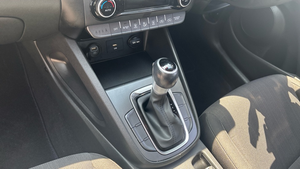 Hyundai KONA 1.6 GDi Hybrid SE Connect 5dr DCT Hybrid Hatchback - Image 13