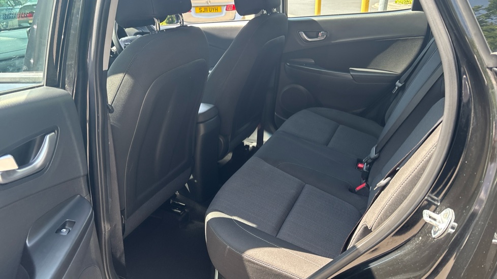 Hyundai KONA 1.6 GDi Hybrid SE Connect 5dr DCT Hybrid Hatchback - Image 16