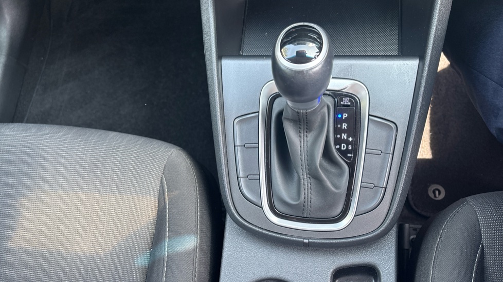 Hyundai KONA 1.6 GDi Hybrid SE Connect 5dr DCT Hybrid Hatchback - Image 44