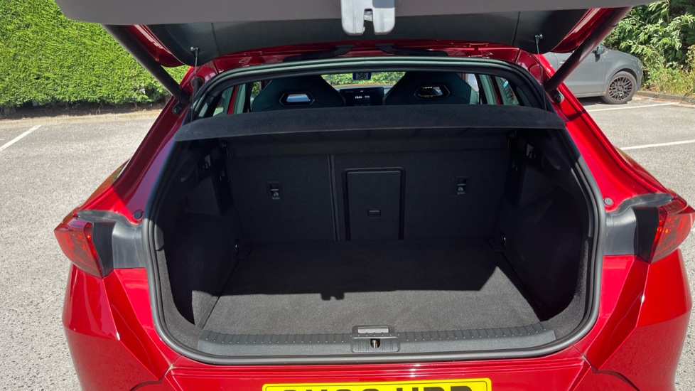 CUPRA Formentor 2.0 TSI 310 VZ3 5dr DSG 4Drive Petrol Estate - Image 4