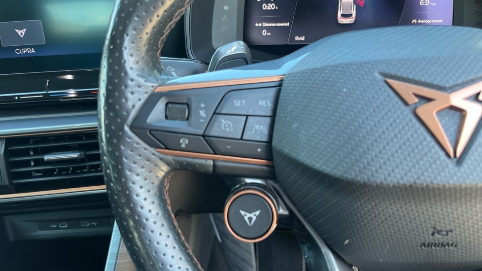 CUPRA Formentor 2.0 TSI 310 VZ3 5dr DSG 4Drive Petrol Estate - Image 25