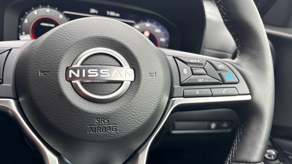 Nissan Juke 1.0 DiG-T Tekna 5dr Petrol Hatchback - Image 27