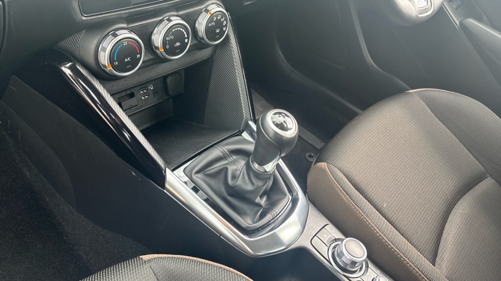 Mazda 2 1.5 Skyactiv G 75 SE-L 5dr Petrol Hatchback - Image 13