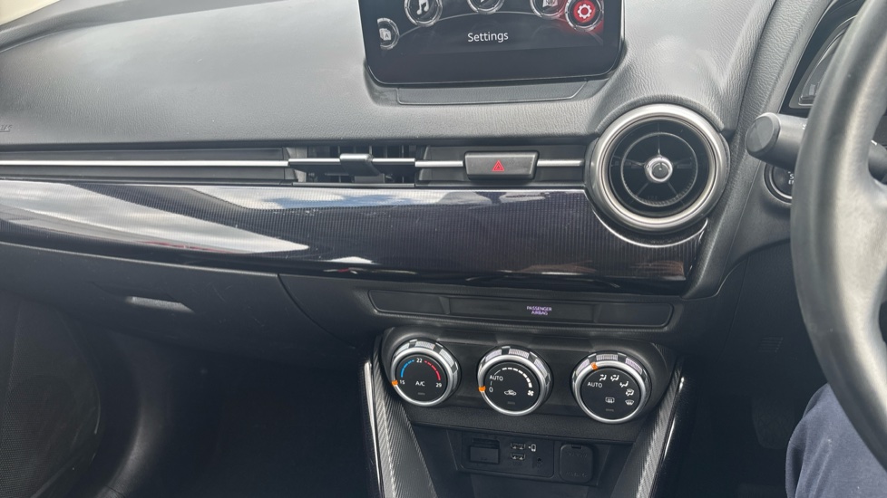Mazda 2 1.5 Skyactiv G 75 SE-L 5dr Petrol Hatchback - Image 38