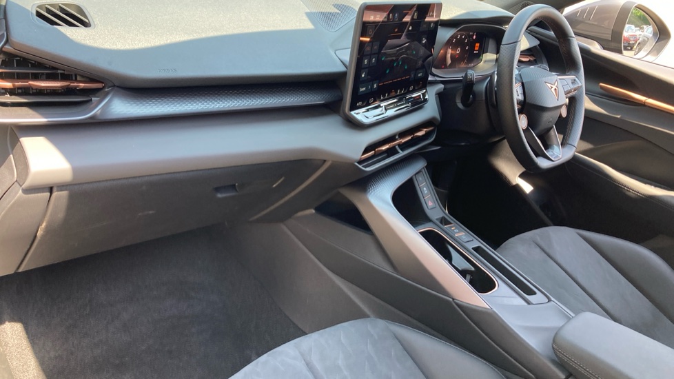 CUPRA Terramar 1.5 eTSI 150 V2 5dr DSG Petrol Hatchback - Image 9