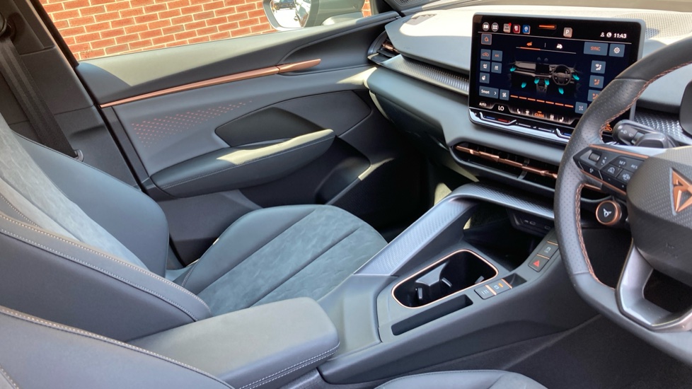CUPRA Terramar 1.5 eTSI 150 V2 5dr DSG Petrol Hatchback - Image 14