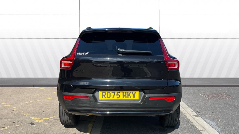 Volvo XC40 2.0 B4P Ultra Black Edition 5dr Auto Petrol Estate - Image 6