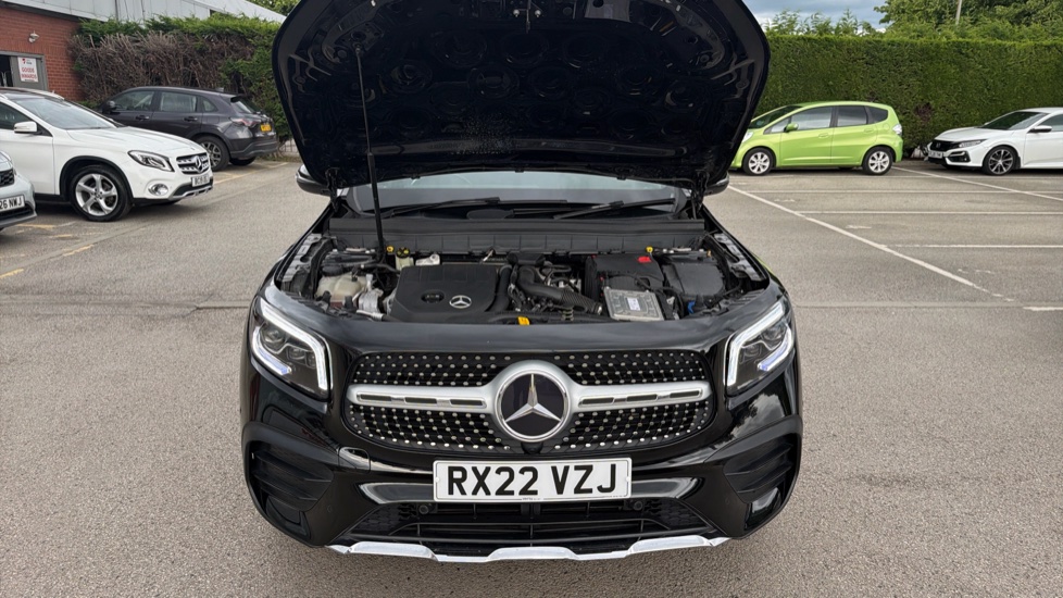 Mercedes-Benz GLB 200 AMG Line Premium Plus 5dr 7G-Tronic Petrol Estate - Image 8