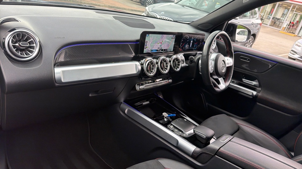 Mercedes-Benz GLB 200 AMG Line Premium Plus 5dr 7G-Tronic Petrol Estate - Image 9