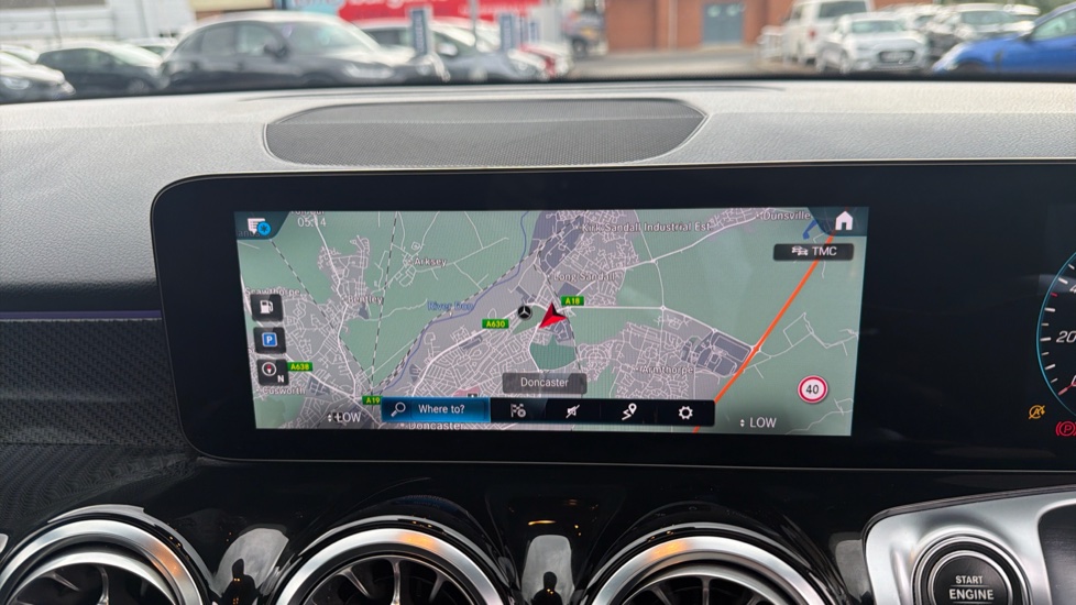 Mercedes-Benz GLB 200 AMG Line Premium Plus 5dr 7G-Tronic Petrol Estate - Image 12