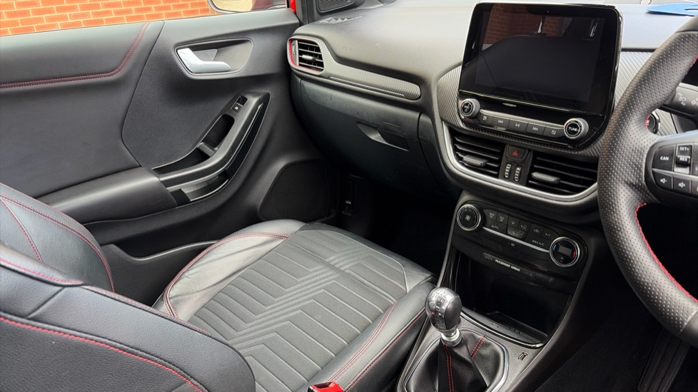 Ford Puma 1.0 EcoBoost Hybrid mHEV ST-Line X 5dr Petrol Hatchback - Image 14