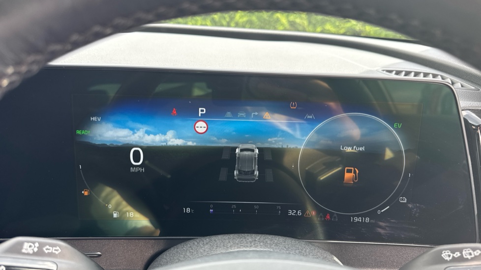 Kia Sportage 1.6T GDi PHEV 3 5dr Auto AWD Estate - Image 12