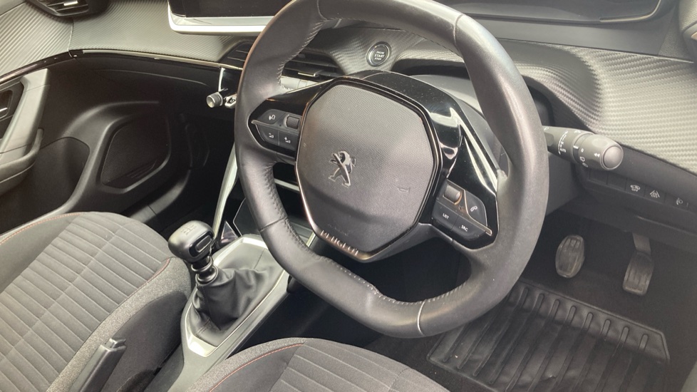 Peugeot 2008 1.2 PureTech Active Premium+ 5dr Petrol Estate - Image 11