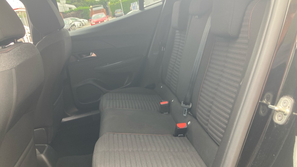 Peugeot 2008 1.2 PureTech Active Premium+ 5dr Petrol Estate - Image 16