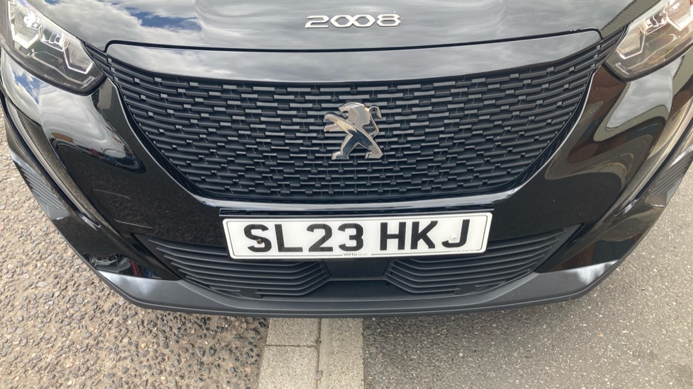 Peugeot 2008 1.2 PureTech Active Premium+ 5dr Petrol Estate - Image 25