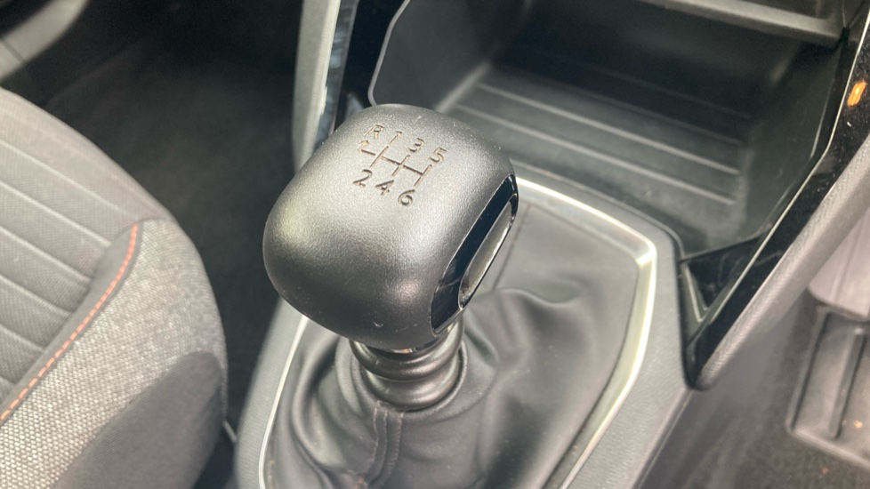 Peugeot 2008 1.2 PureTech Active Premium+ 5dr Petrol Estate - Image 32