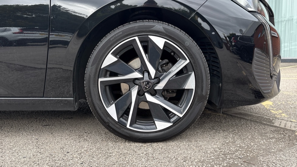 Peugeot 308 1.2 PureTech Allure Premium 5dr EAT8 Petrol Hatchback - Image 7