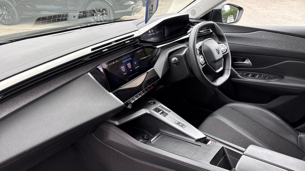 Peugeot 308 1.2 PureTech Allure Premium 5dr EAT8 Petrol Hatchback - Image 9