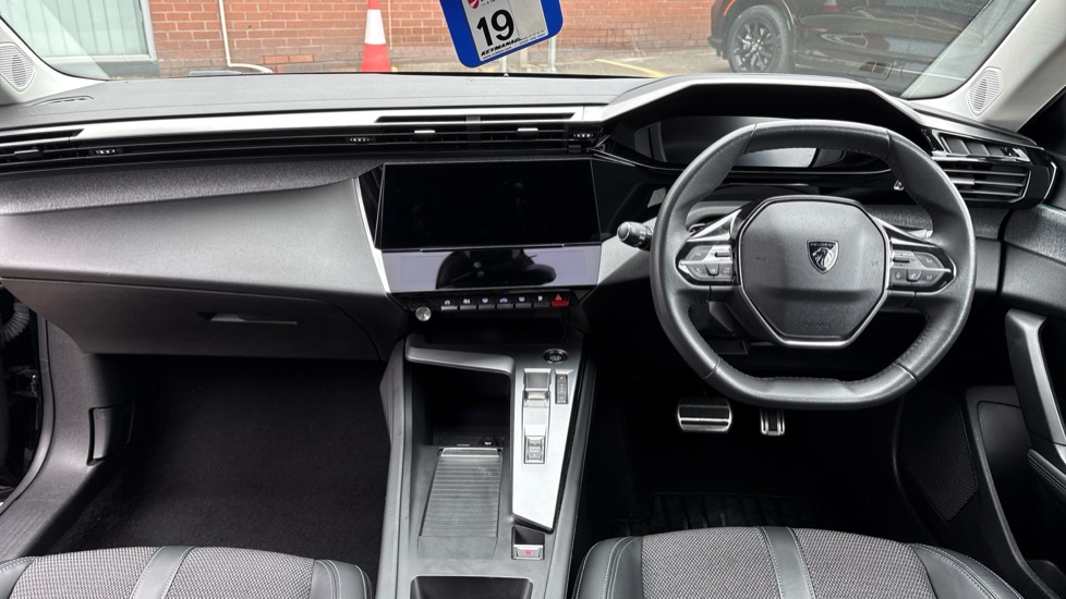 Peugeot 308 1.2 PureTech Allure Premium 5dr EAT8 Petrol Hatchback - Image 10