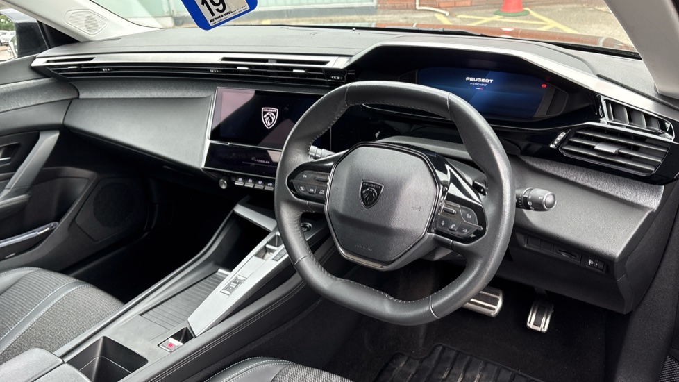 Peugeot 308 1.2 PureTech Allure Premium 5dr EAT8 Petrol Hatchback - Image 11