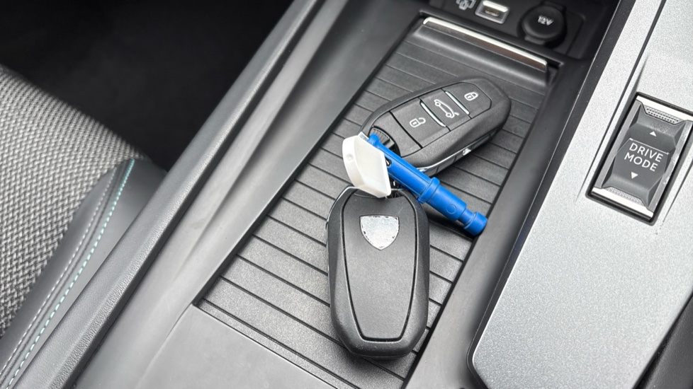 Peugeot 308 1.2 PureTech Allure Premium 5dr EAT8 Petrol Hatchback - Image 20