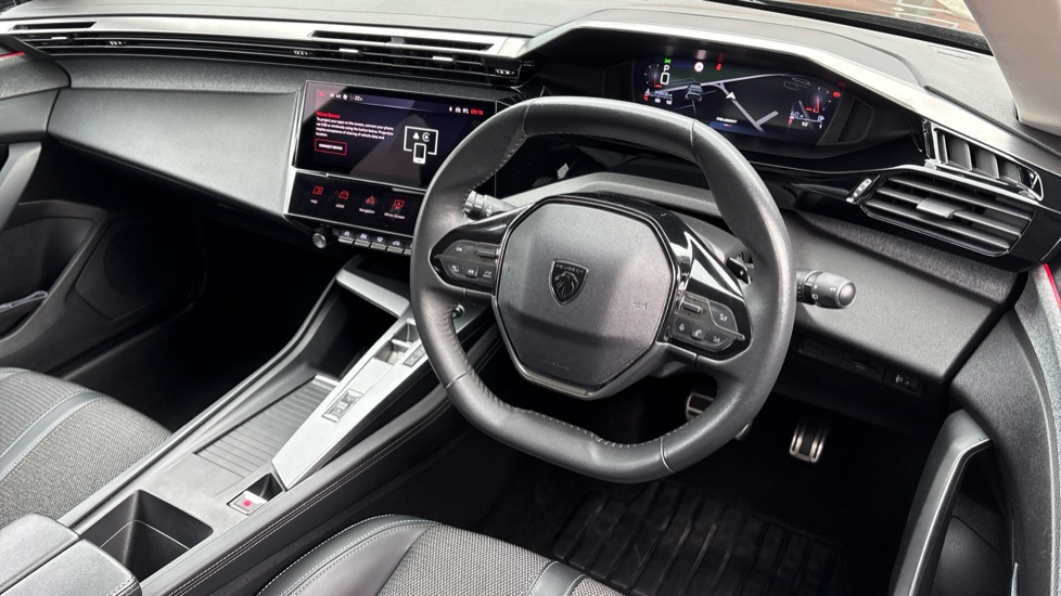 Peugeot 308 1.2 PureTech Allure Premium 5dr EAT8 Petrol Hatchback - Image 32