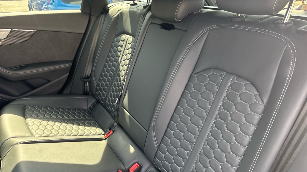 Audi RS4 RS 4 TFSI Quattro Carbon Black 5dr Tiptronic Petrol Estate - Image 16