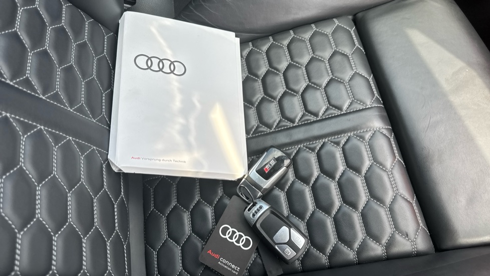 Audi RS4 RS 4 TFSI Quattro Carbon Black 5dr Tiptronic Petrol Estate - Image 19
