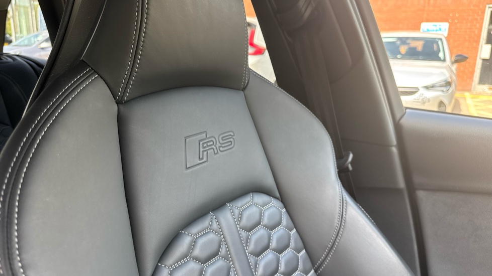 Audi RS4 RS 4 TFSI Quattro Carbon Black 5dr Tiptronic Petrol Estate - Image 39