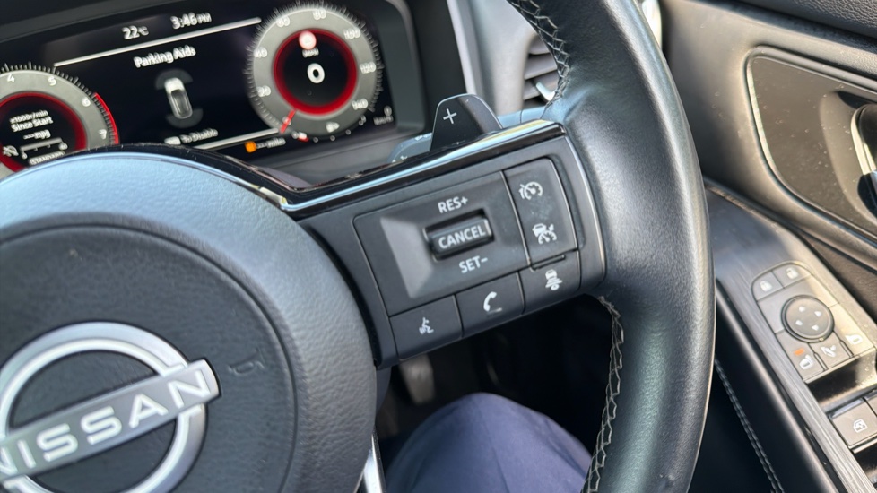 Nissan Qashqai 1.3 DiG-T MH 158 N-Connecta 5dr 4WD Xtronic Petrol Hatchback - Image 25