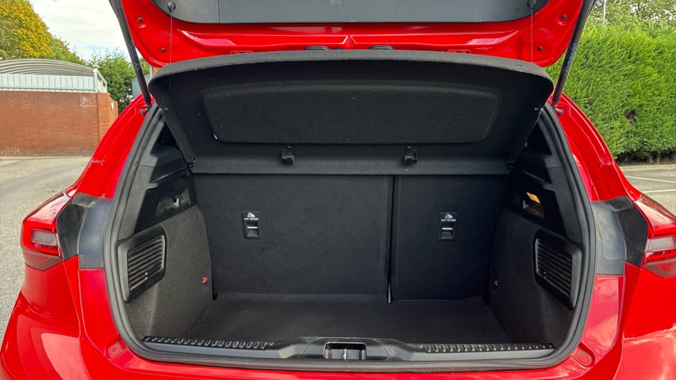 Ford Focus 1.0 EcoBoost Hybrid mHEV 155 ST-Line Edition 5dr Petrol Hatchback - Image 4