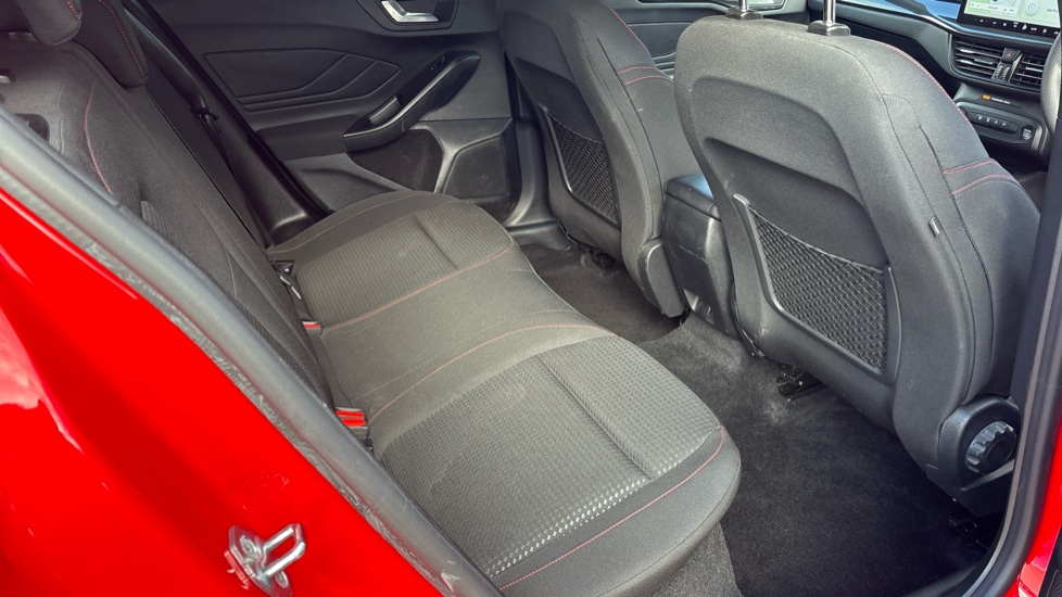 Ford Focus 1.0 EcoBoost Hybrid mHEV 155 ST-Line Edition 5dr Petrol Hatchback - Image 44