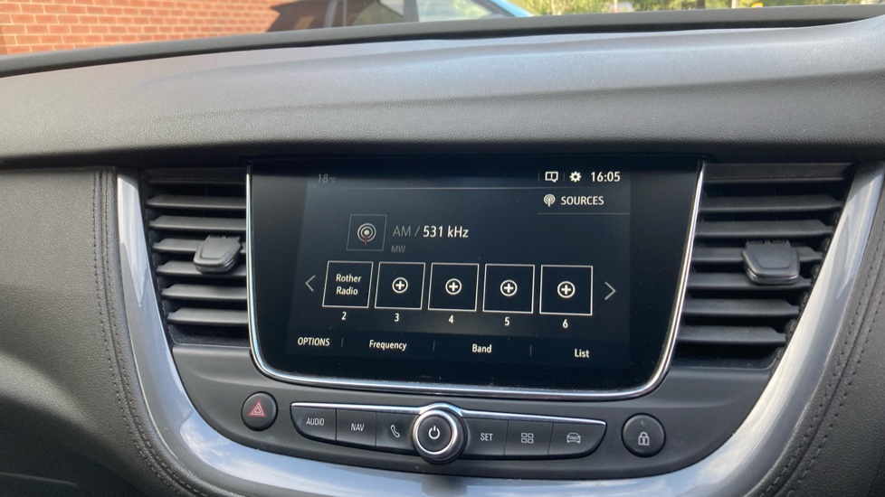 Vauxhall Grandland X 1.2 Turbo SRi Nav 5dr Auto Petrol Hatchback - Image 12