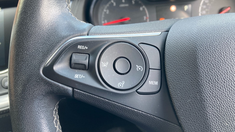 Vauxhall Grandland X 1.2 Turbo SRi Nav 5dr Auto Petrol Hatchback - Image 21