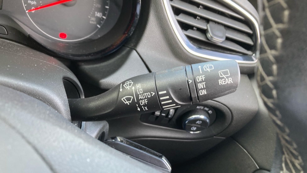 Vauxhall Grandland X 1.2 Turbo SRi Nav 5dr Auto Petrol Hatchback - Image 23