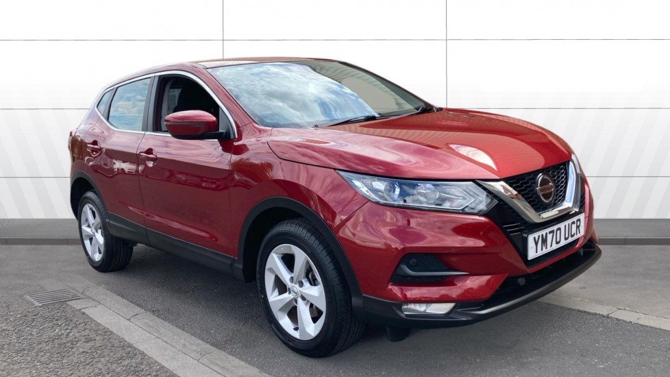 Nissan Qashqai 1.3 DiG-T Acenta Premium 5dr Petrol Hatchback - Image 1