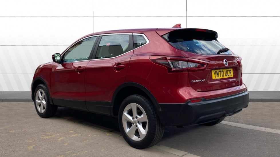 Nissan Qashqai 1.3 DiG-T Acenta Premium 5dr Petrol Hatchback - Image 2