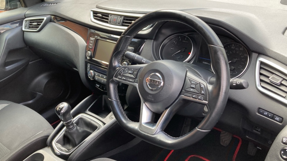 Nissan Qashqai 1.3 DiG-T Acenta Premium 5dr Petrol Hatchback - Image 11