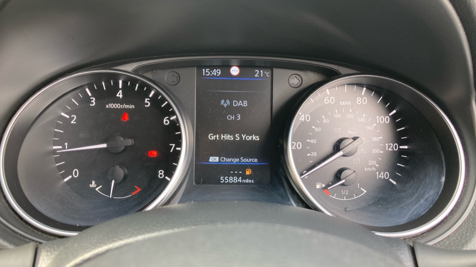 Nissan Qashqai 1.3 DiG-T Acenta Premium 5dr Petrol Hatchback - Image 18